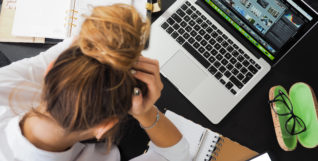 girl studying online