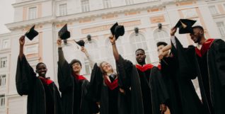 Internship Vs Graduate Job: What You Need to Know
